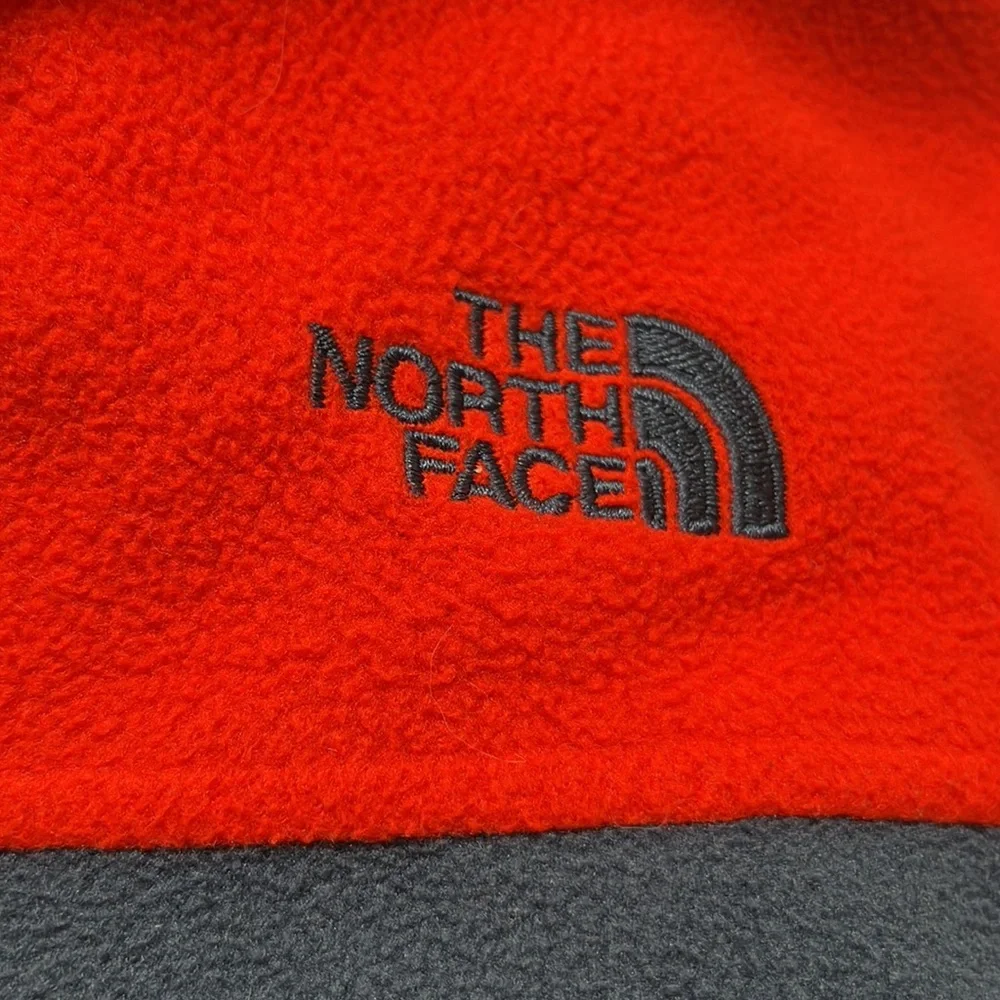 The North Face Boy’s/Garcons Full Zip Jacket Embroidered Logo Size L